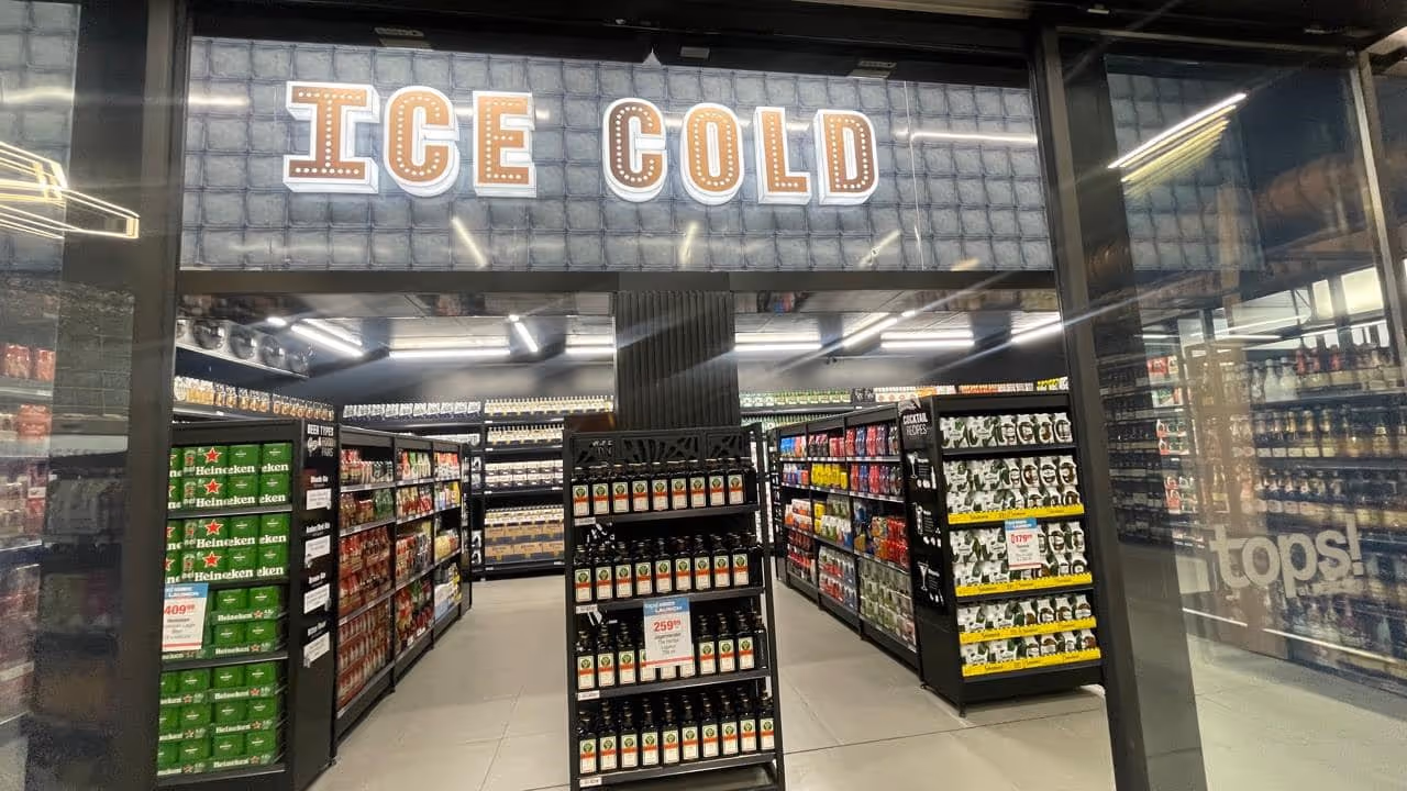 Damdoryn Tops Black Rock Construction