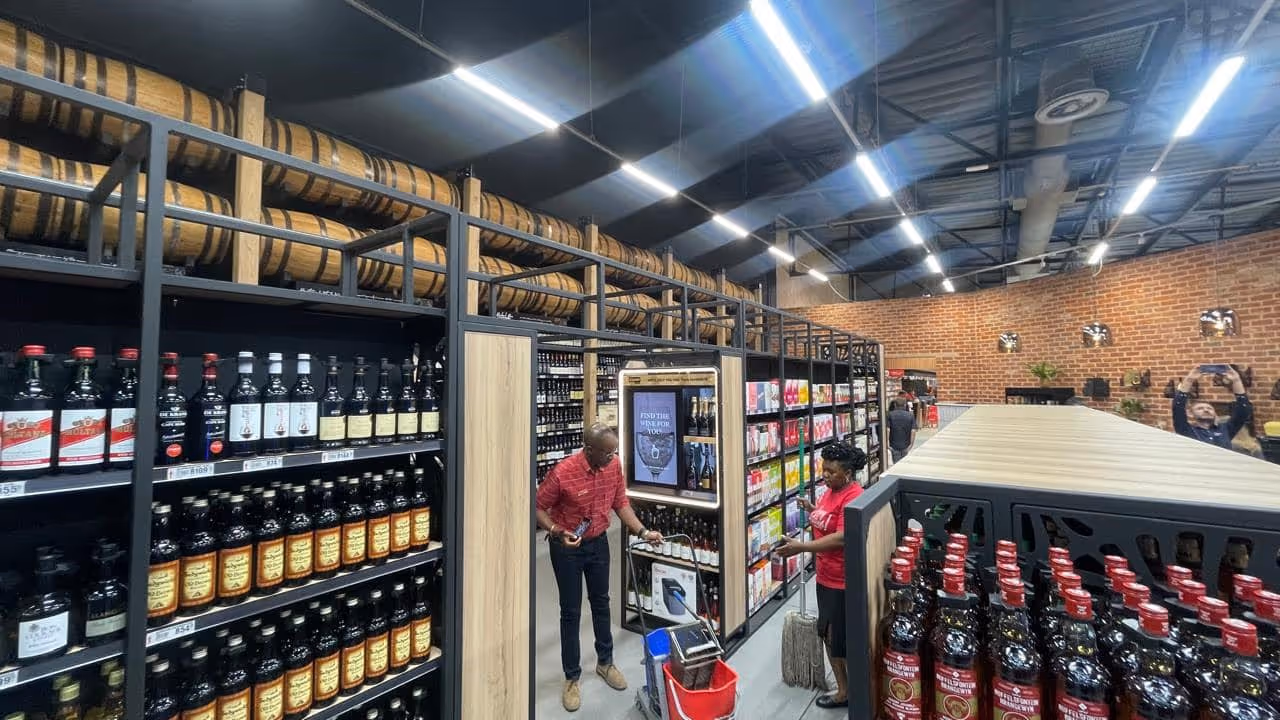 Damdoryn Tops Black Rock Construction