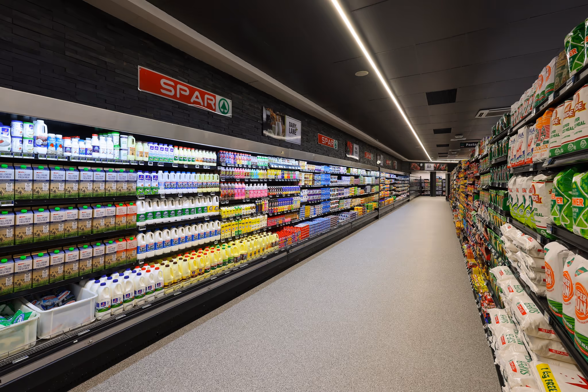 Saxby Tops Black Rock Construction