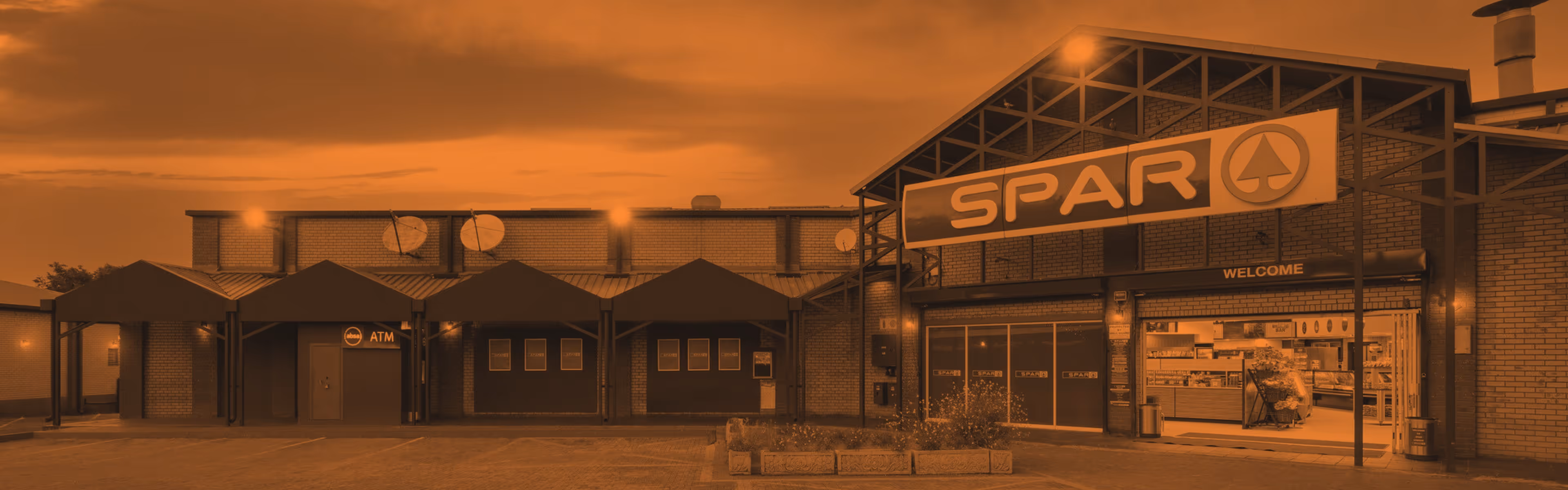 Saxby Tops Black Rock Construction